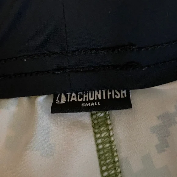 Tachuntfish Men’s Tachuntfish THF athletic shorts in digital camouflage print. - Picture 2 of 6